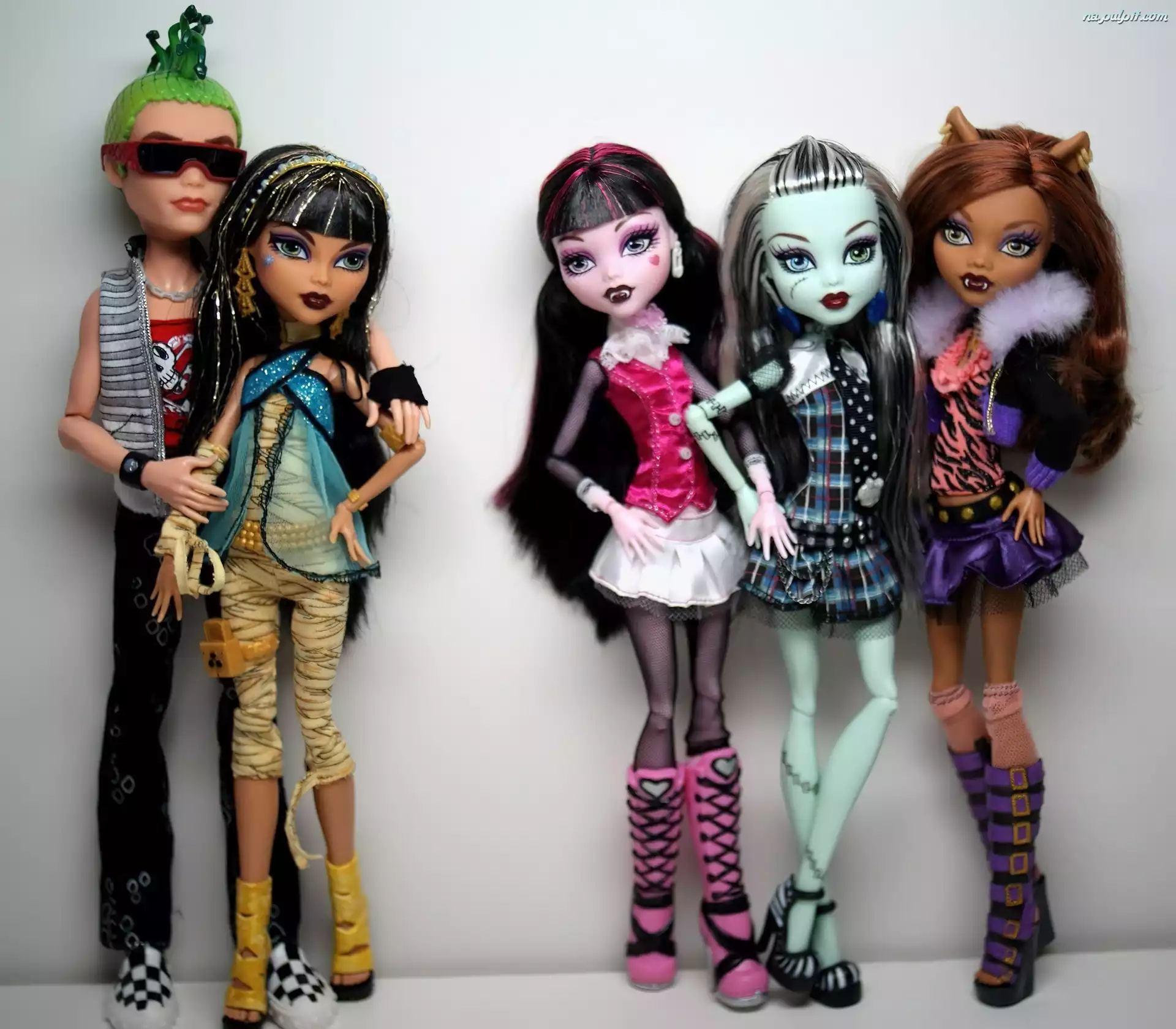 Lalki Monster High Na Pulpit lalki-monster-high-na-pulpit
